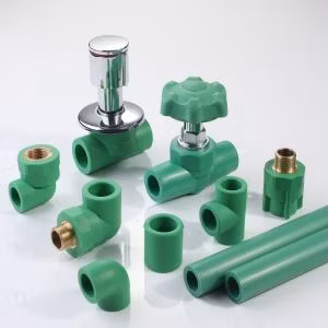 Fornecimento direto da fábrica de todos os tamanhos padrão de tubo de plástico PPR para água quente e fria da China